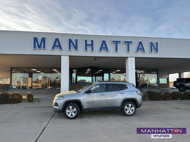 2022 Jeep Compass Latitude's photo