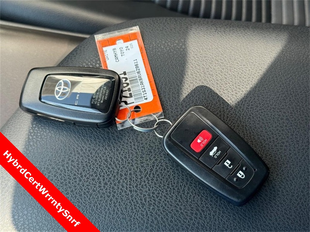 2024 Toyota Camry Hybrid SE photo 28