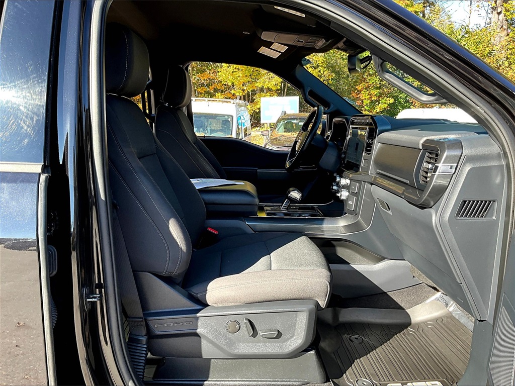 2023 Ford F-150 XLT photo 13
