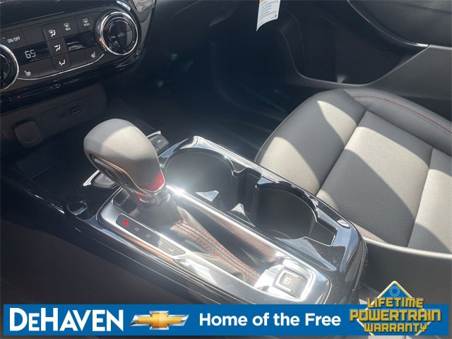 2025 Chevrolet Trax photo 14