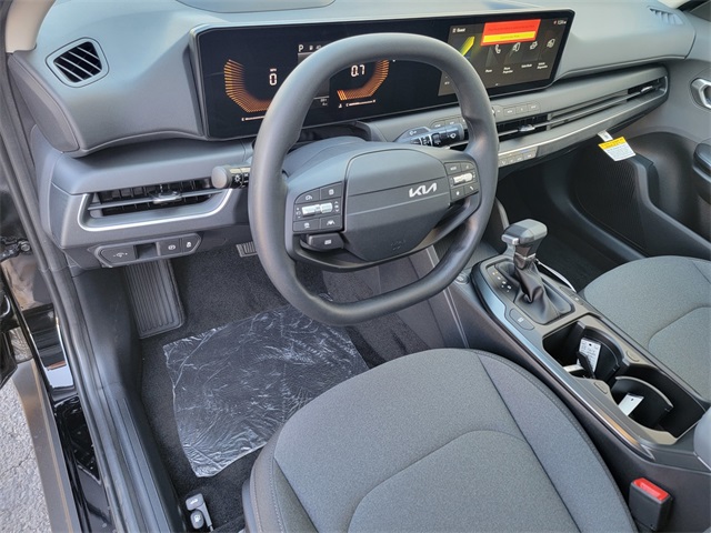 2025 Kia K4 LXS photo 10