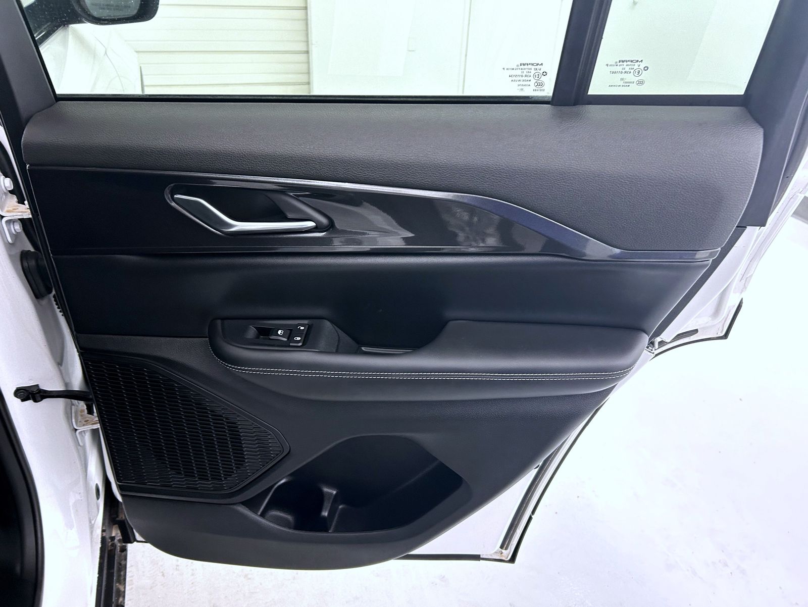 2023 Jeep Grand Cherokee Laredo photo 17
