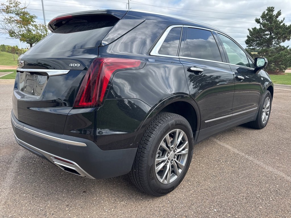2022 Cadillac XT5 Premium Luxury photo 3