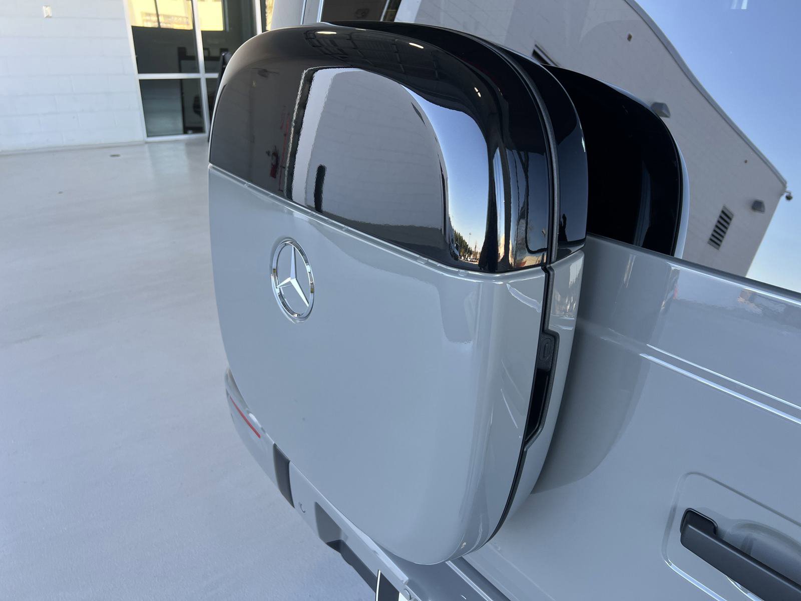 2025 Mercedes Benz G photo 12