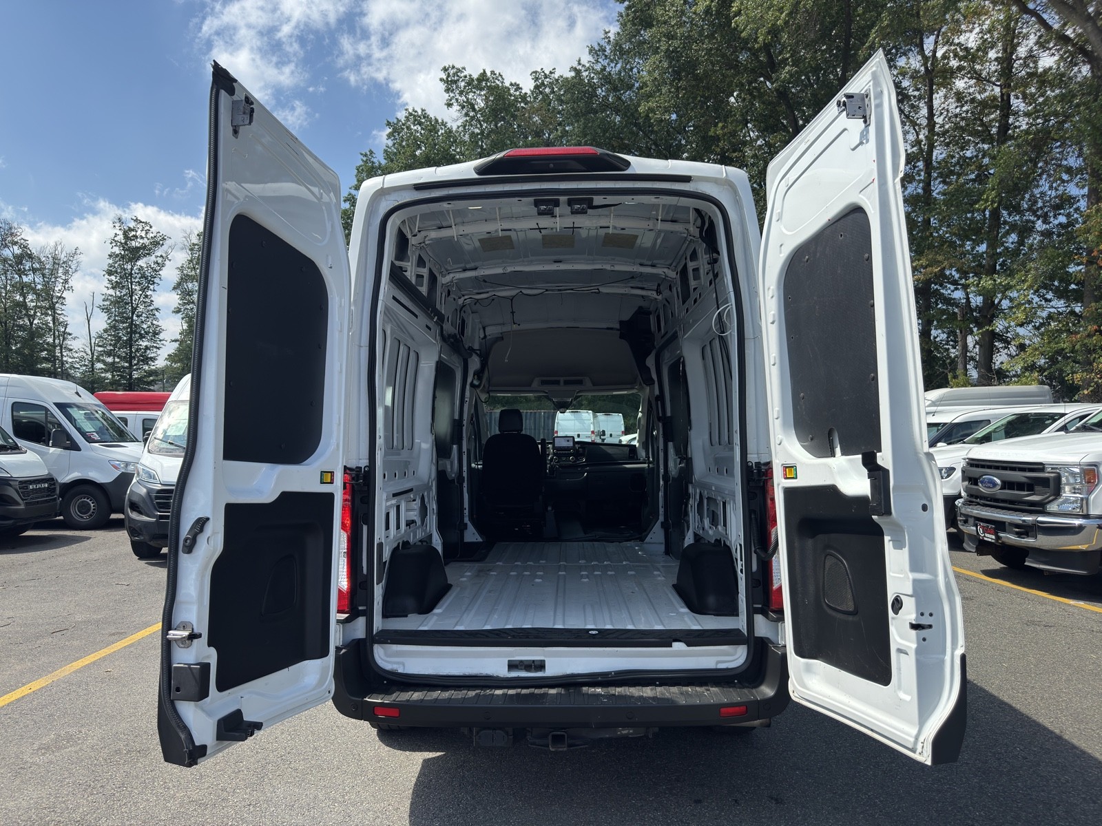 2020 Ford Transit photo 6
