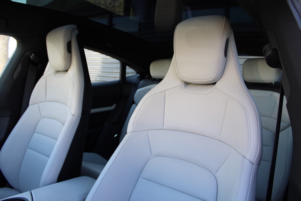 2023 Porsche Taycan S photo 5
