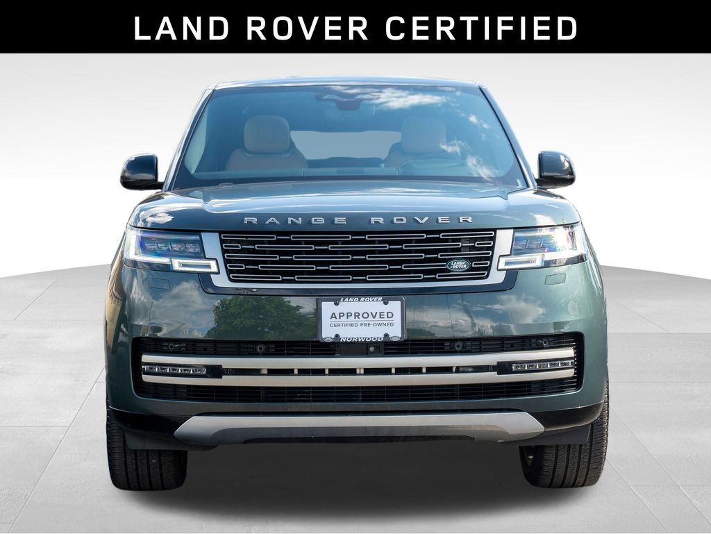 2025 Land Rover Range Rover SE photo 2