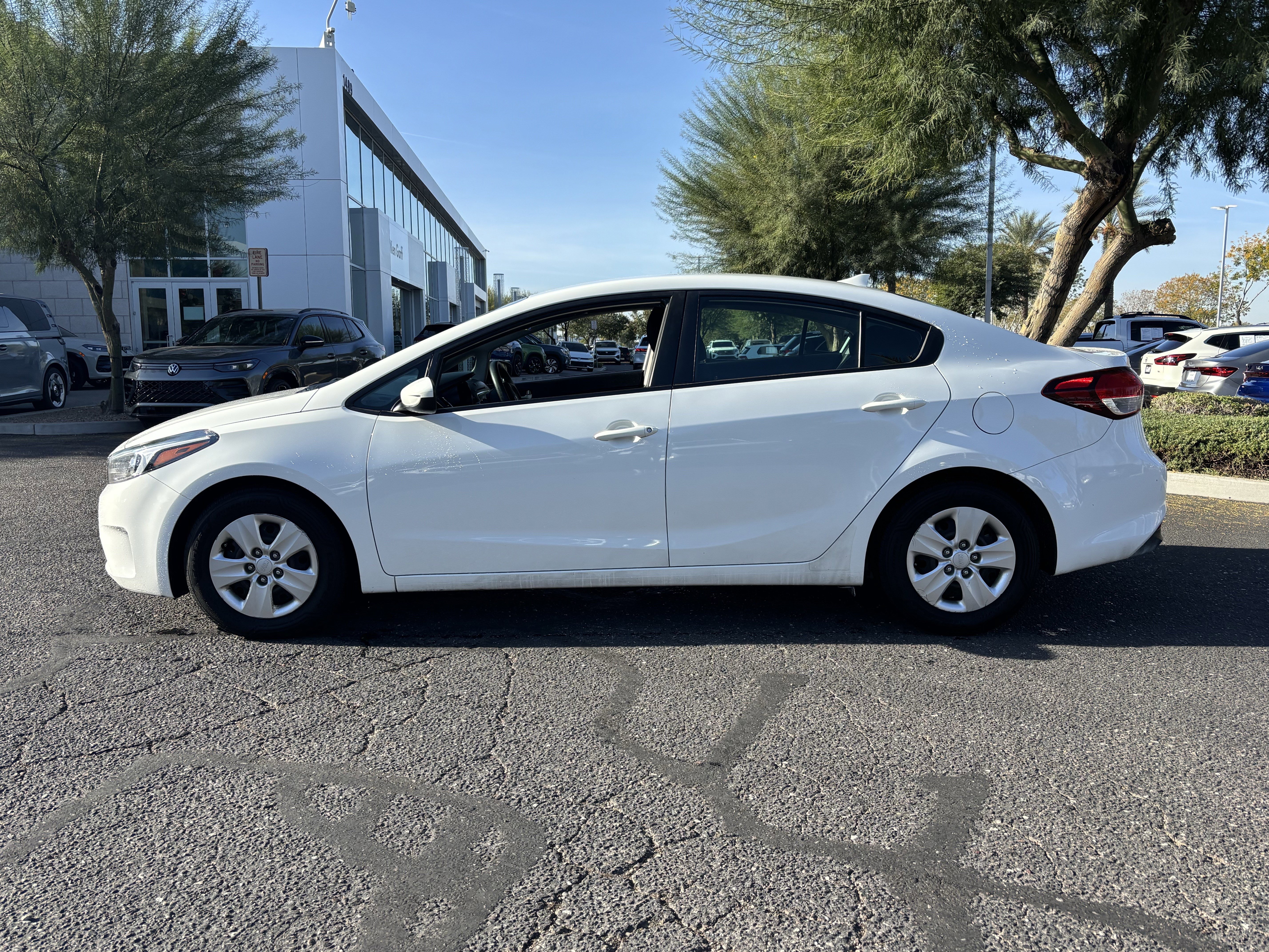 Used 2017 Kia Forte LX with VIN 3KPFK4A76HE153931 for sale in Gilbert, AZ