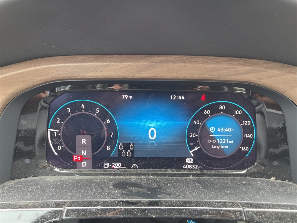 2024 Volkswagen Atlas SE Technology photo 25