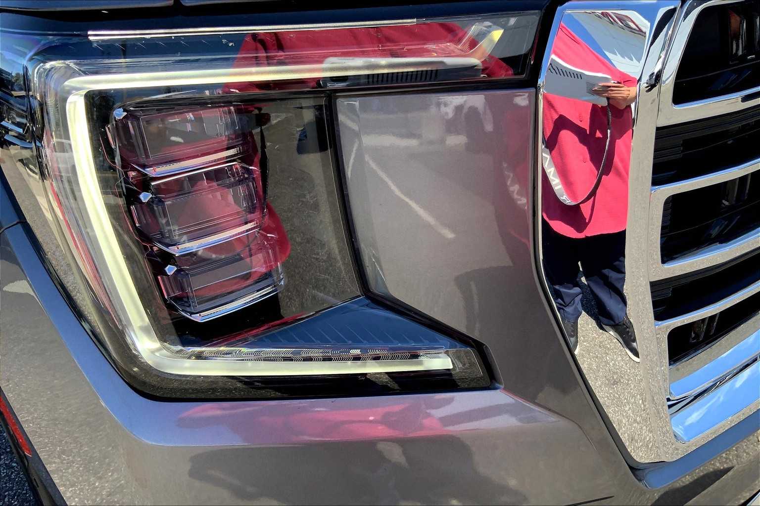 2022 Gmc Yukon XL SLT photo 25
