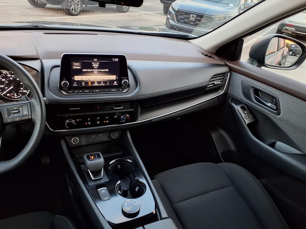 2023 Nissan Rogue S photo 9