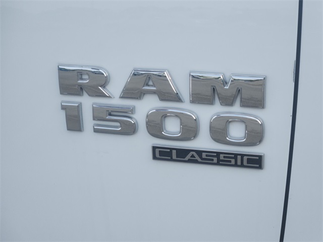 2022 Ram 1500 Classic SLT photo 18