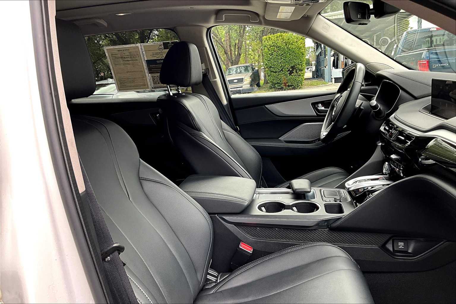 2024 Acura MDX photo 8
