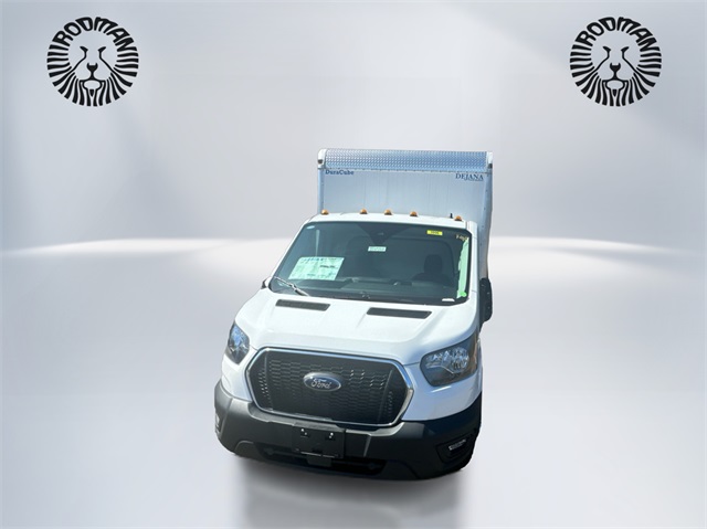 2024 Ford Transit Chassis Cutaway photo 2