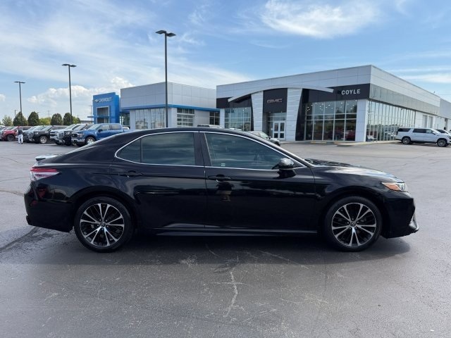 2018 Toyota Camry LE photo 6