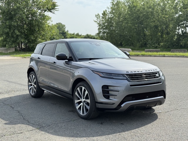 2026 Land Rover Range Rover Evoque Dynamic SE photo 7