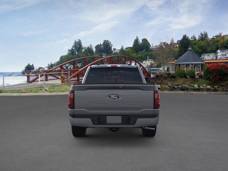 2025 Ford F-150 XLT photo 3