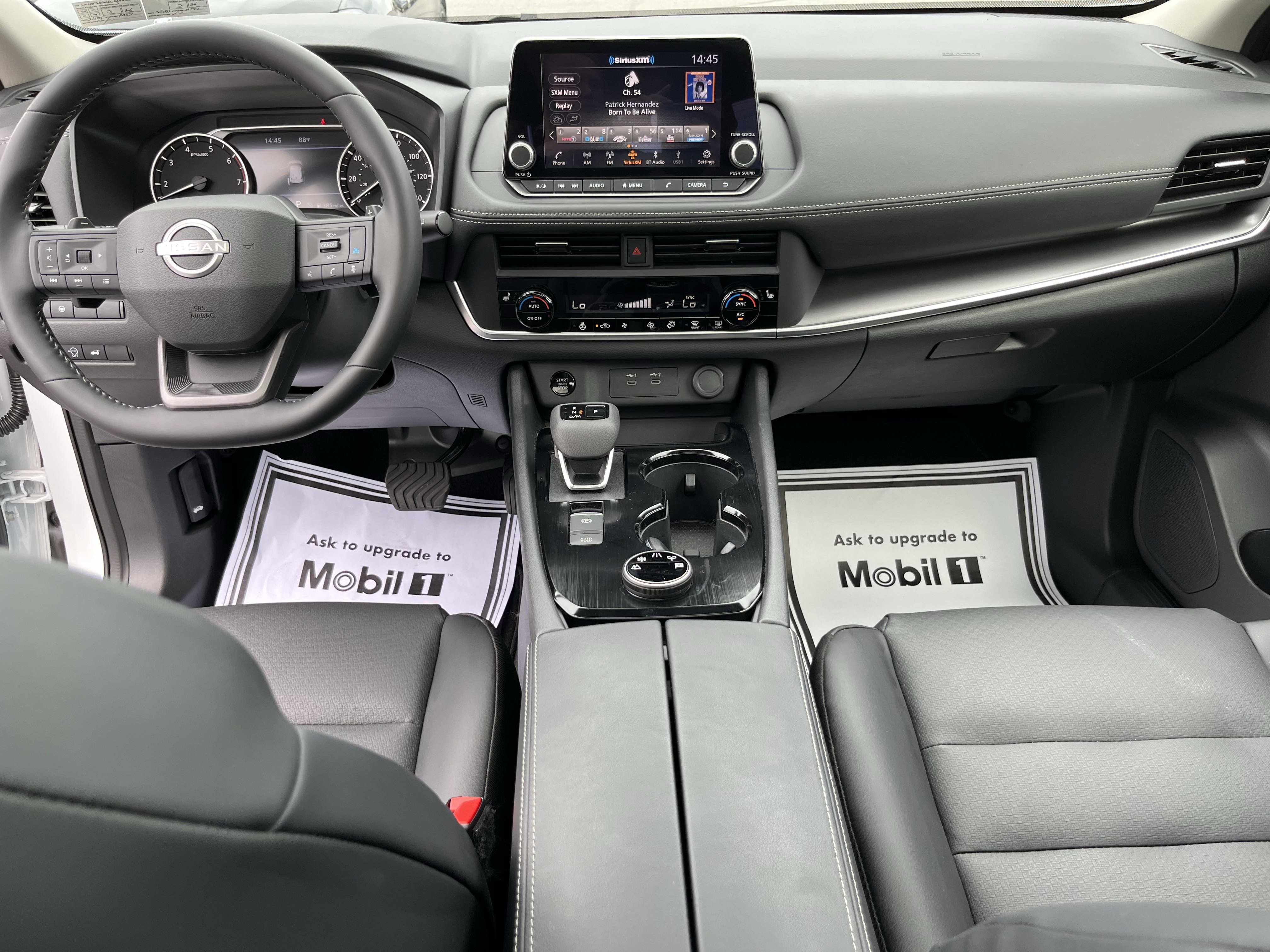 2025 Nissan Rogue AWD SV photo 4