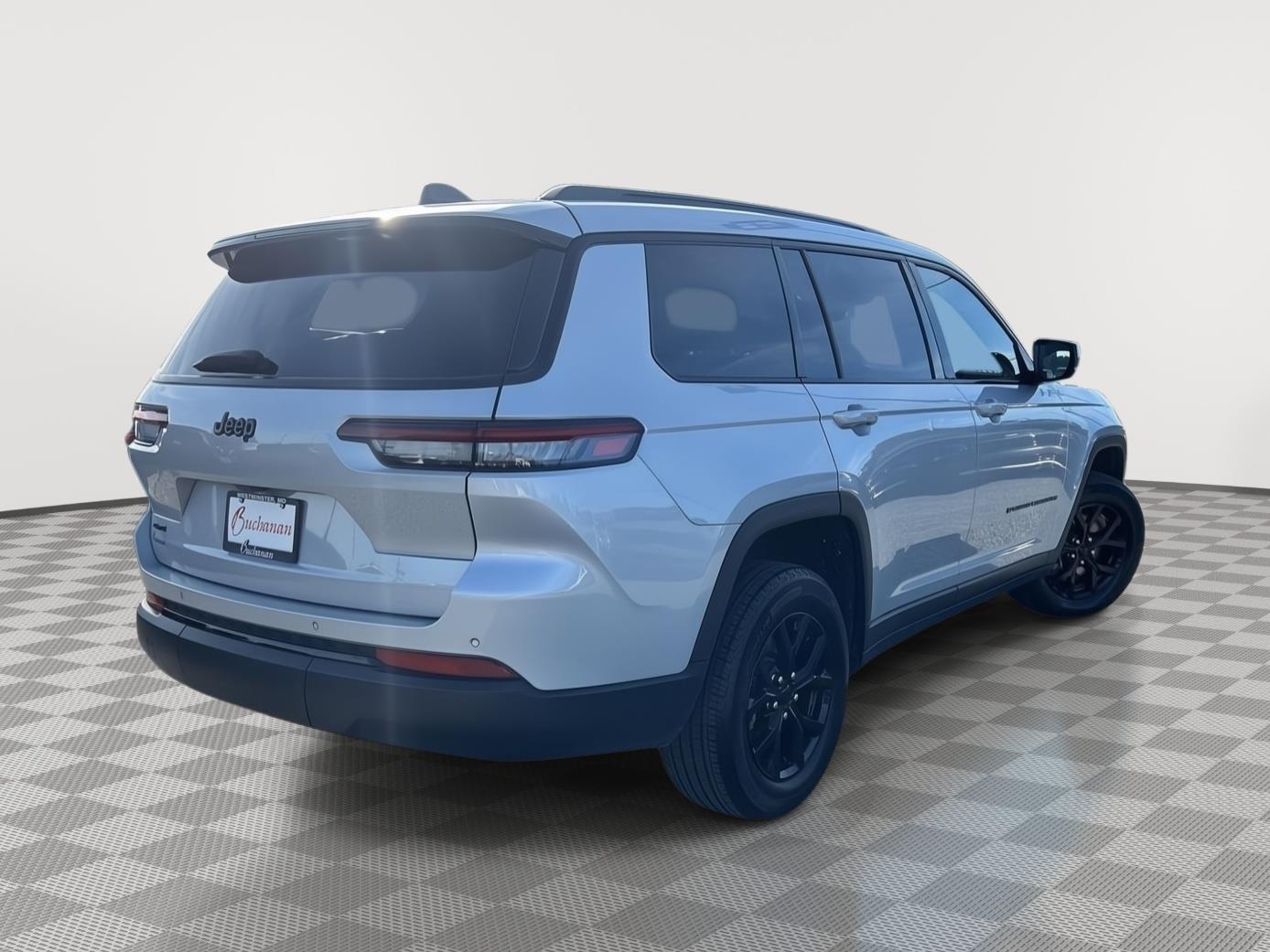 2024 Jeep Grand Cherokee Altitude photo 2