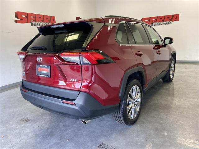 2023 Toyota RAV4 XLE Premium photo 17