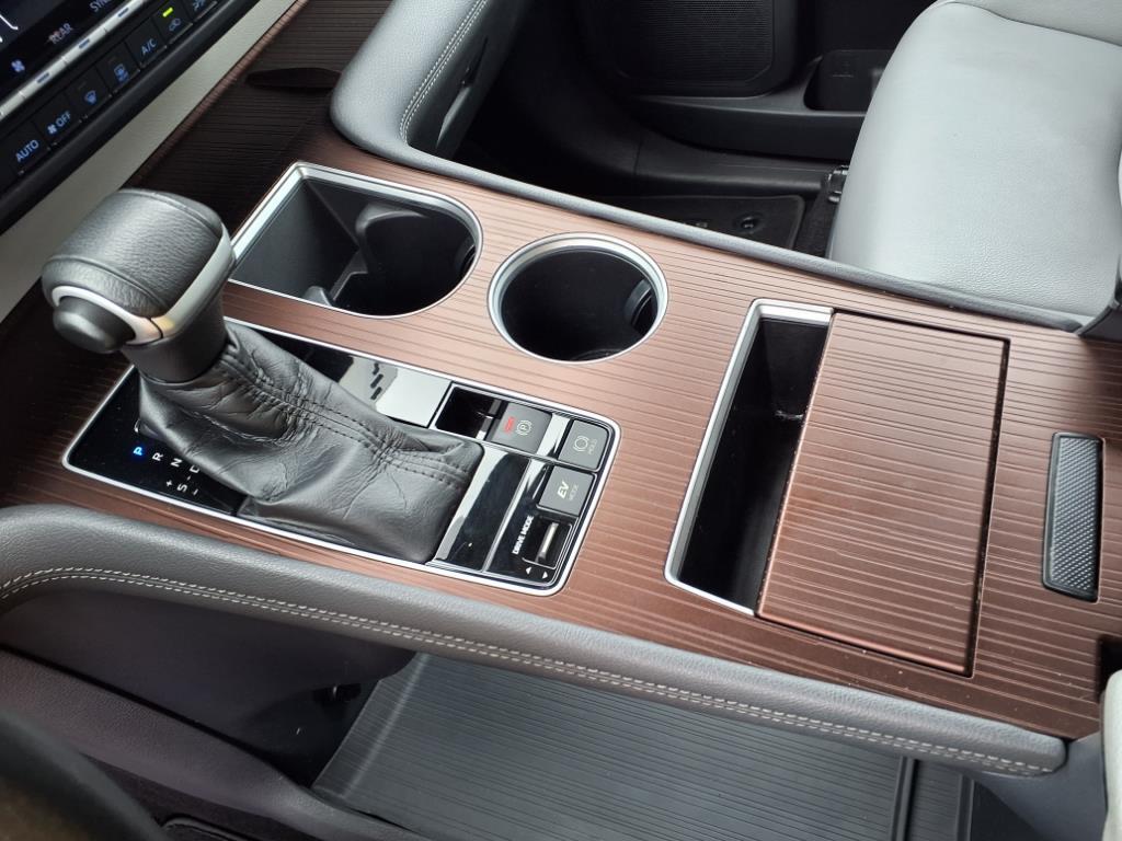 2021 Toyota Sienna XLE photo 11