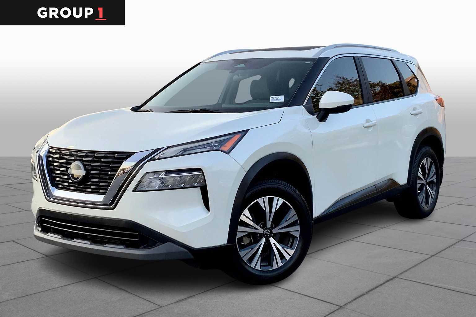 2023 Nissan Rogue SV's photo