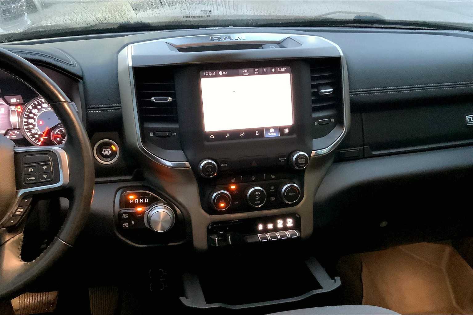 2022 Ram 2500 Laramie photo 6