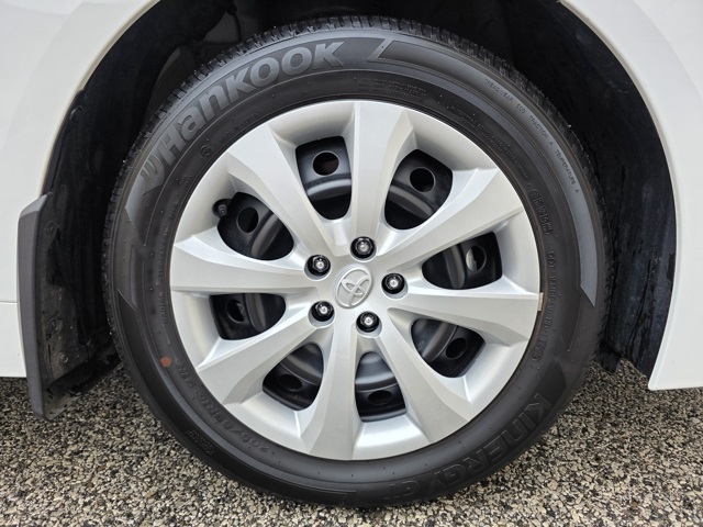2023 Toyota Corolla LE photo 24