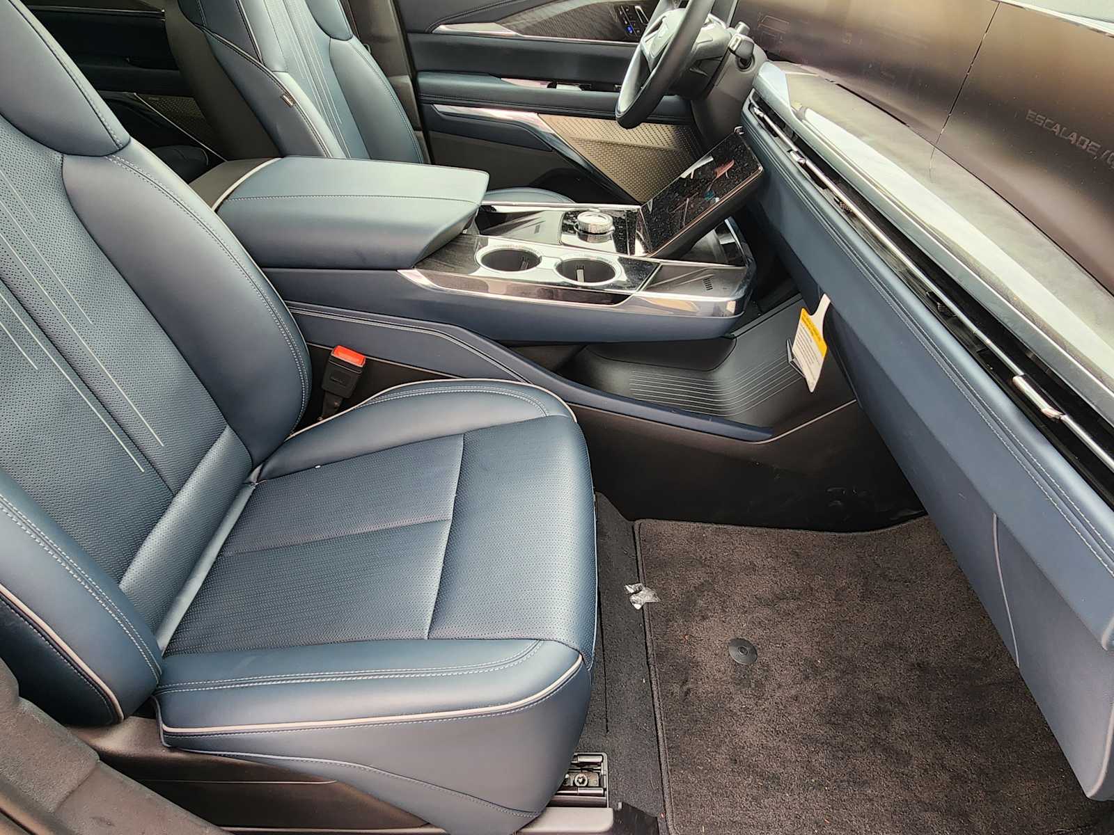 2025 Cadillac Escalade IQ Sport photo 9