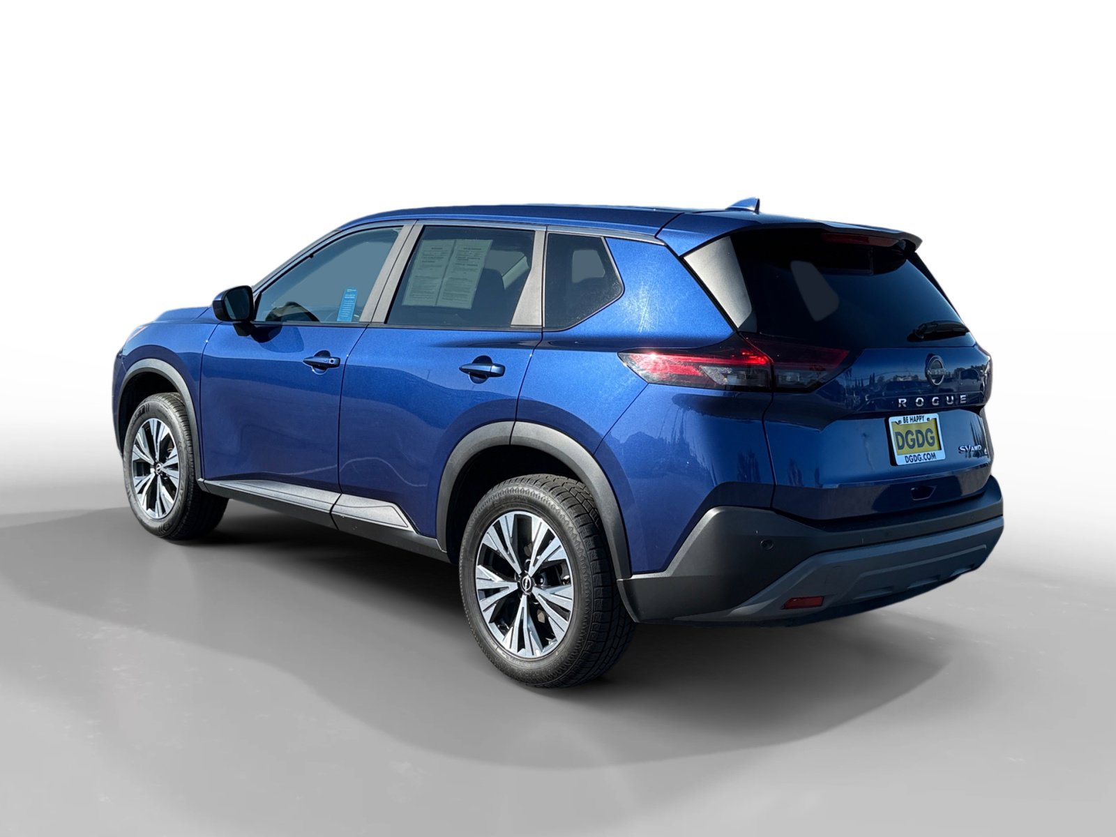 2023 Nissan Rogue SV photo 2