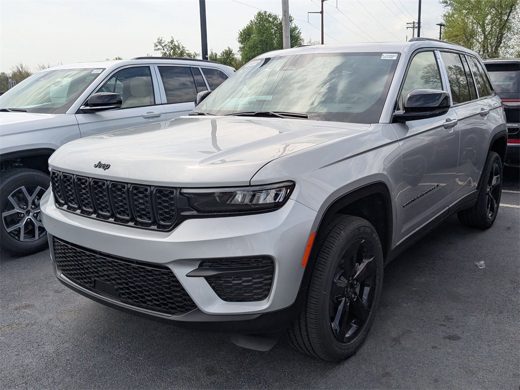 2025 Jeep Grand Cherokee Altitude X photo 2