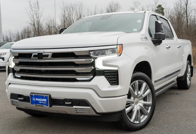 2023 Chevrolet Silverado 1500 High Country's photo