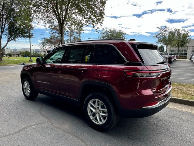 2025 Jeep Grand Cherokee Laredo X photo 4