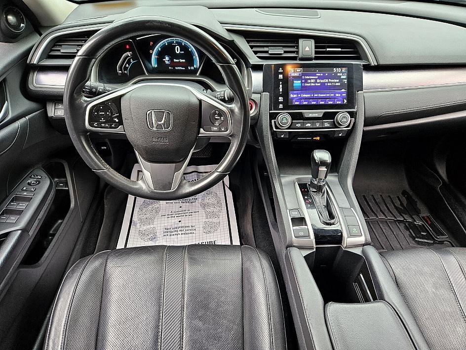 2016 Honda Civic Touring photo 9