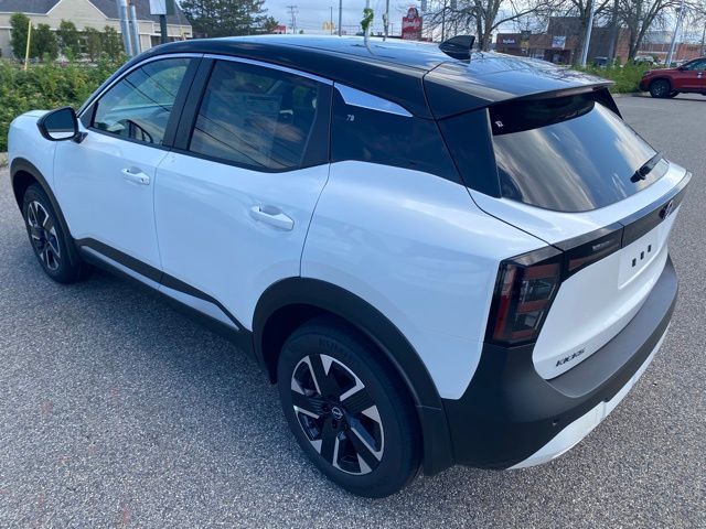2025 Nissan Kicks SV photo 5