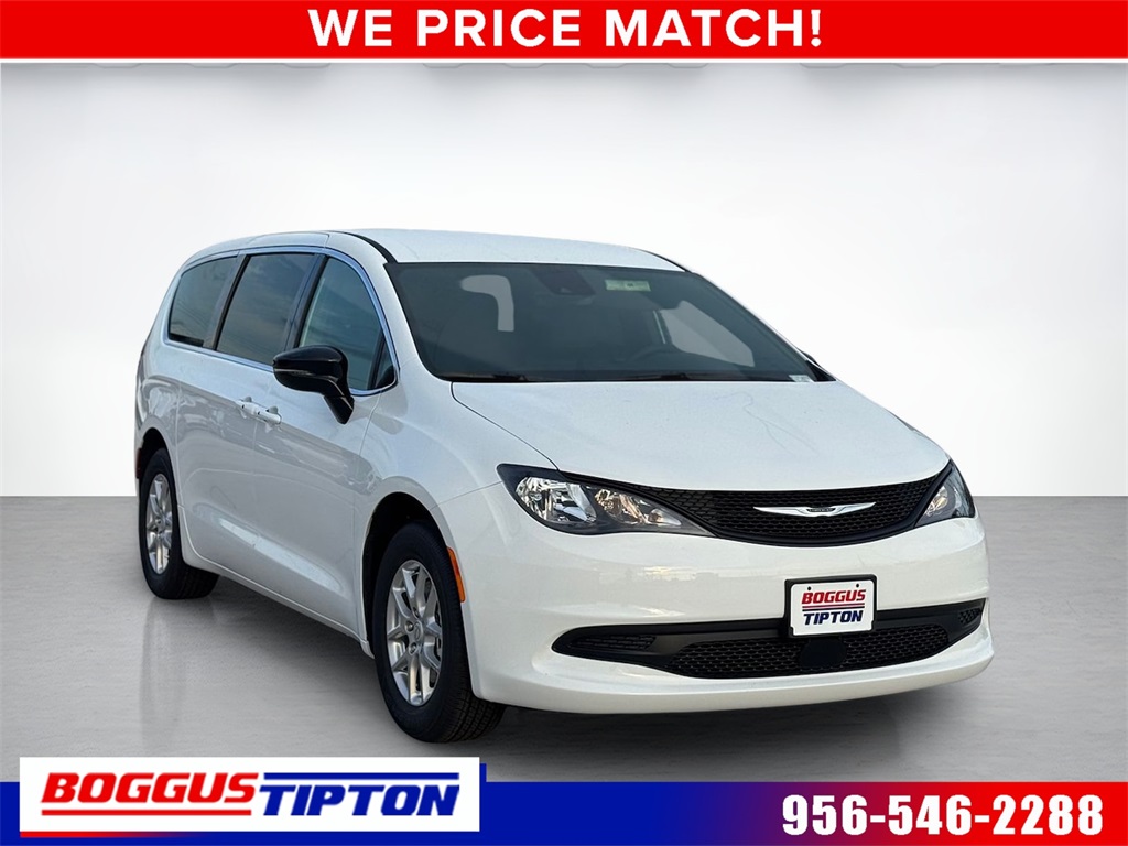 2026 Chrysler Voyager LX's photo