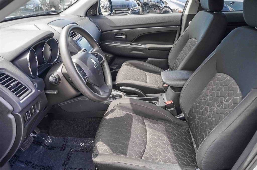 2024 Mitsubishi Outlander Sport ES photo 18