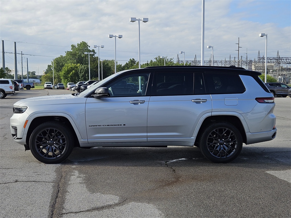 2024 Jeep Grand Cherokee L Summit photo 3