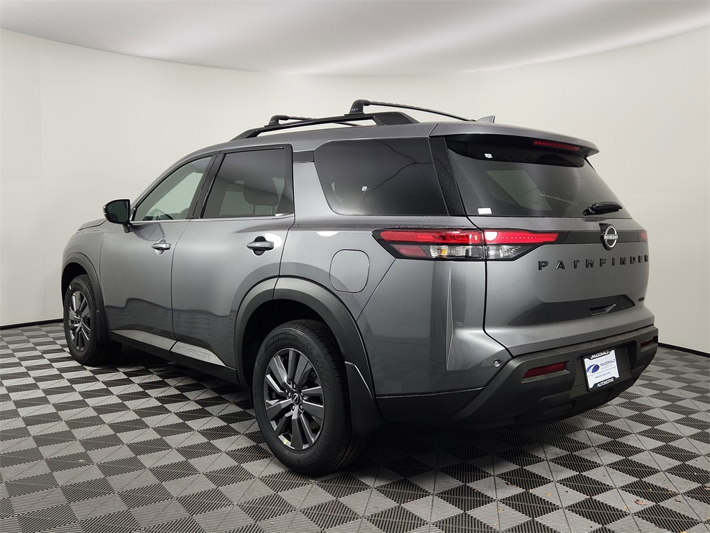 2025 Nissan Pathfinder SV photo 3