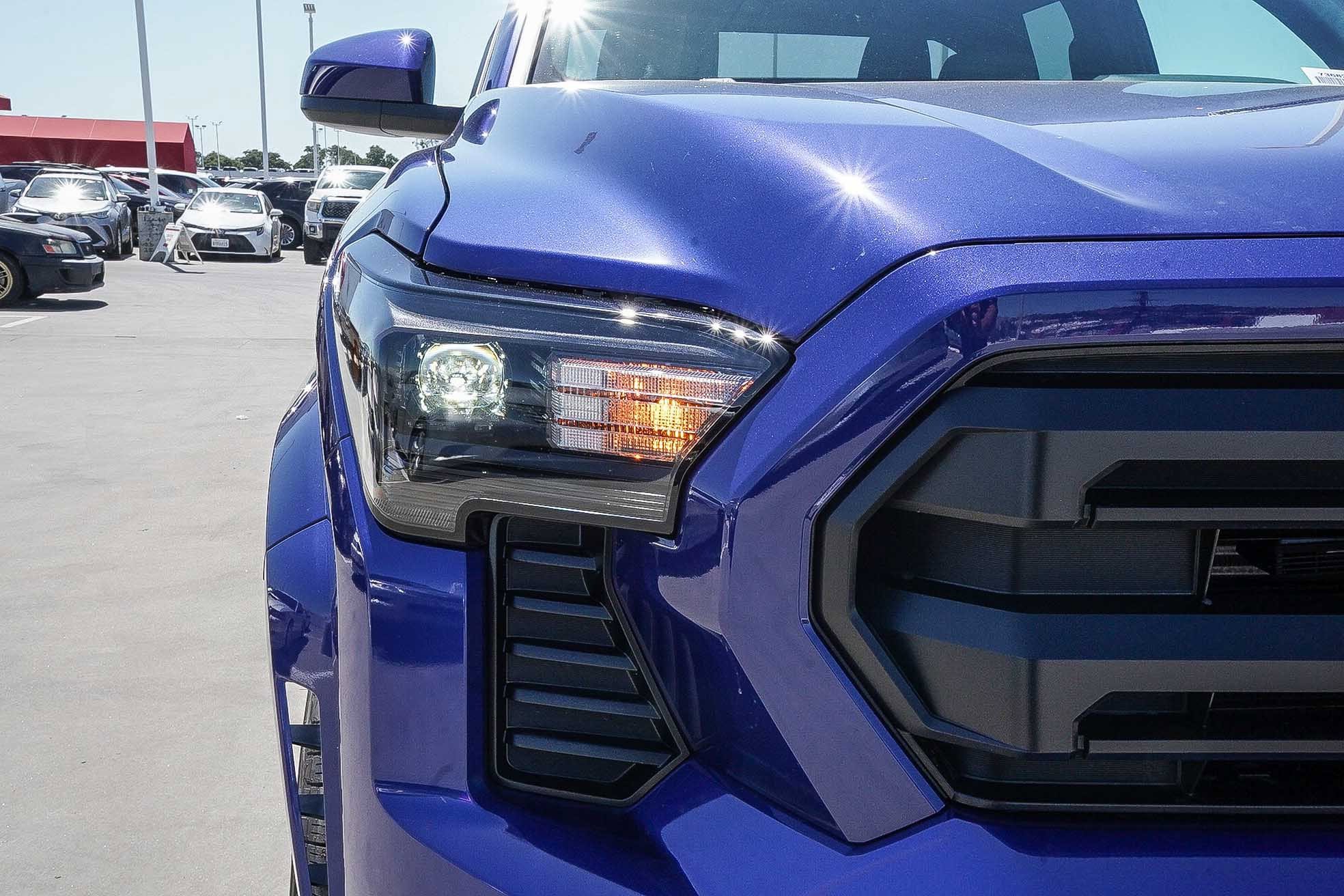 2025 Toyota Tacoma SR5 photo 10