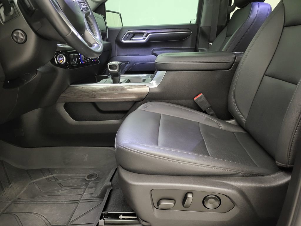 2023 Chevrolet Silverado 1500 LTZ photo 2
