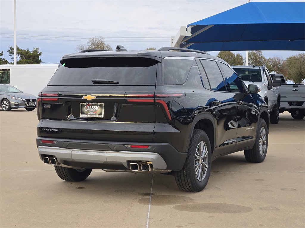 2026 Chevrolet Traverse photo 4