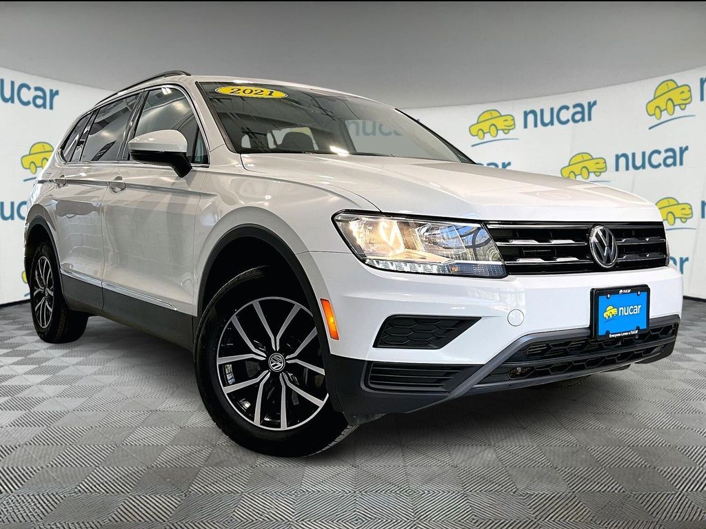 2021 Volkswagen Tiguan SE's photo