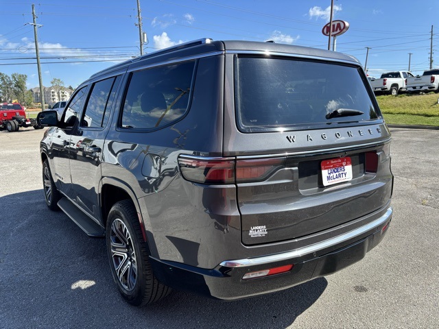 2024 Jeep Wagoneer Base photo 2