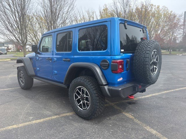 2025 Jeep Wrangler Rubicon photo 3