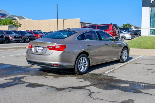 2025 Chevrolet Malibu 1LT photo 3