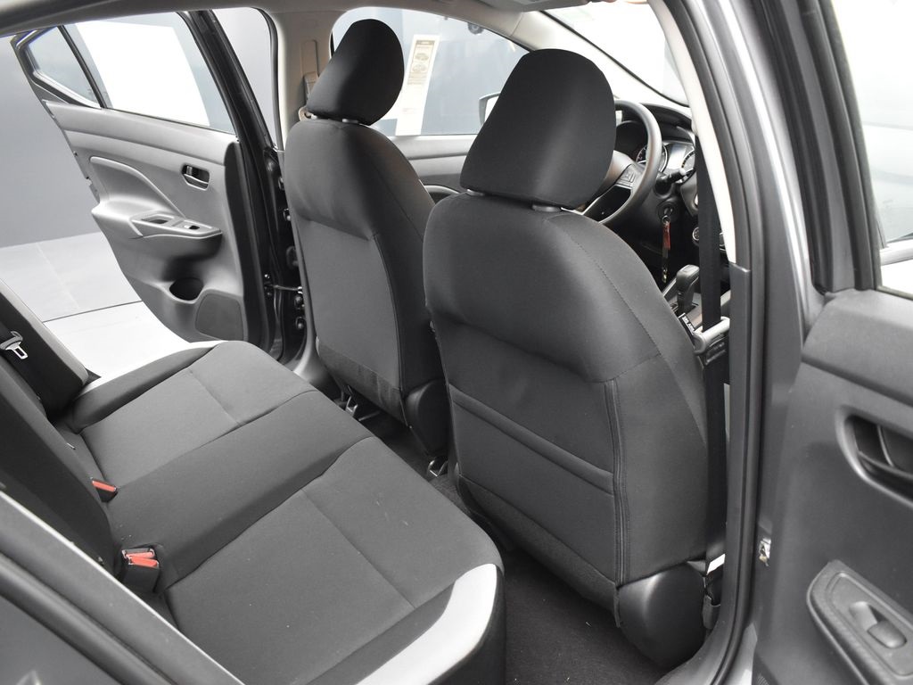 2025 Nissan Versa 1.6 S photo 17