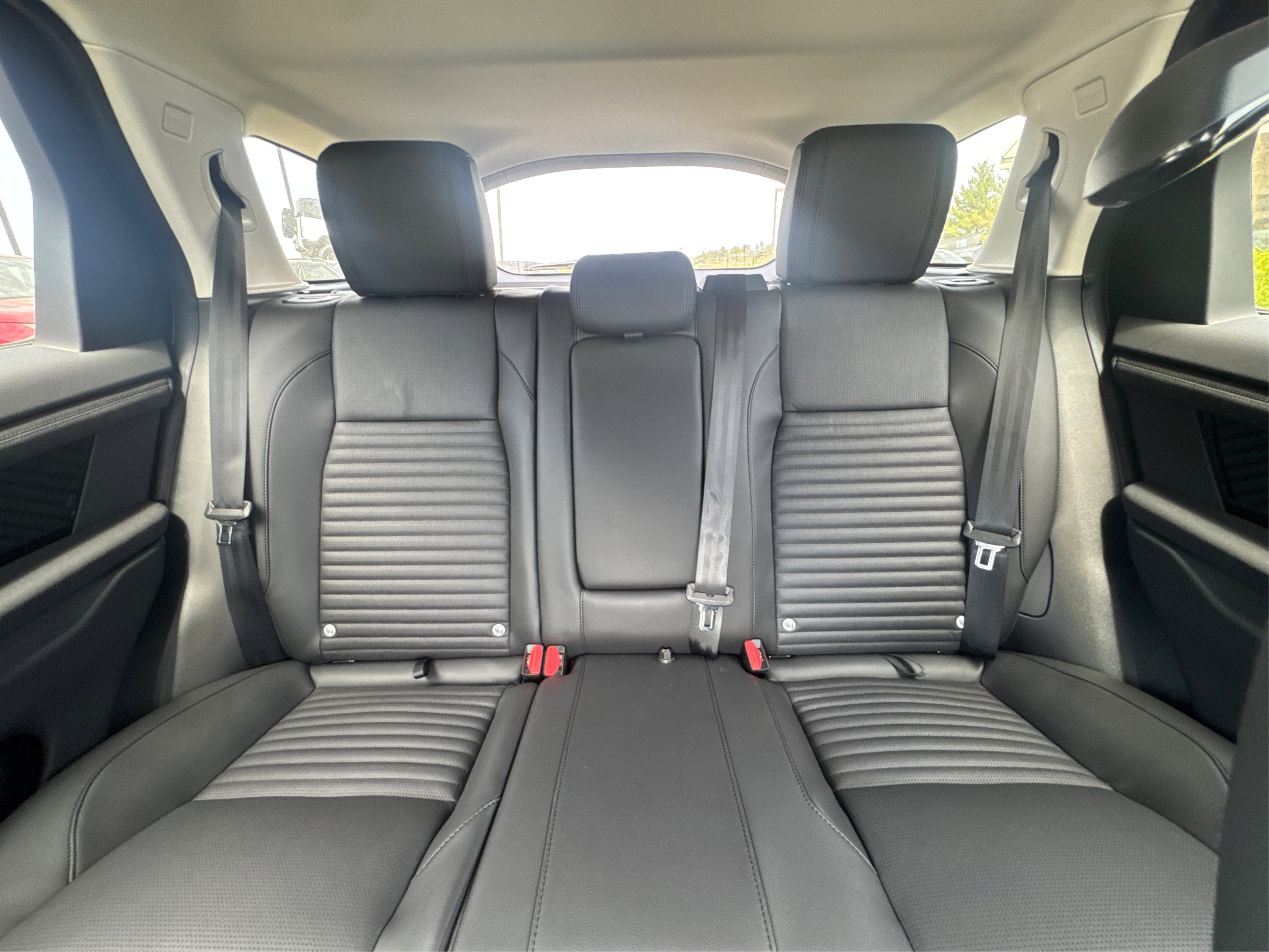 2025 Land Rover Discovery Sport S photo 12