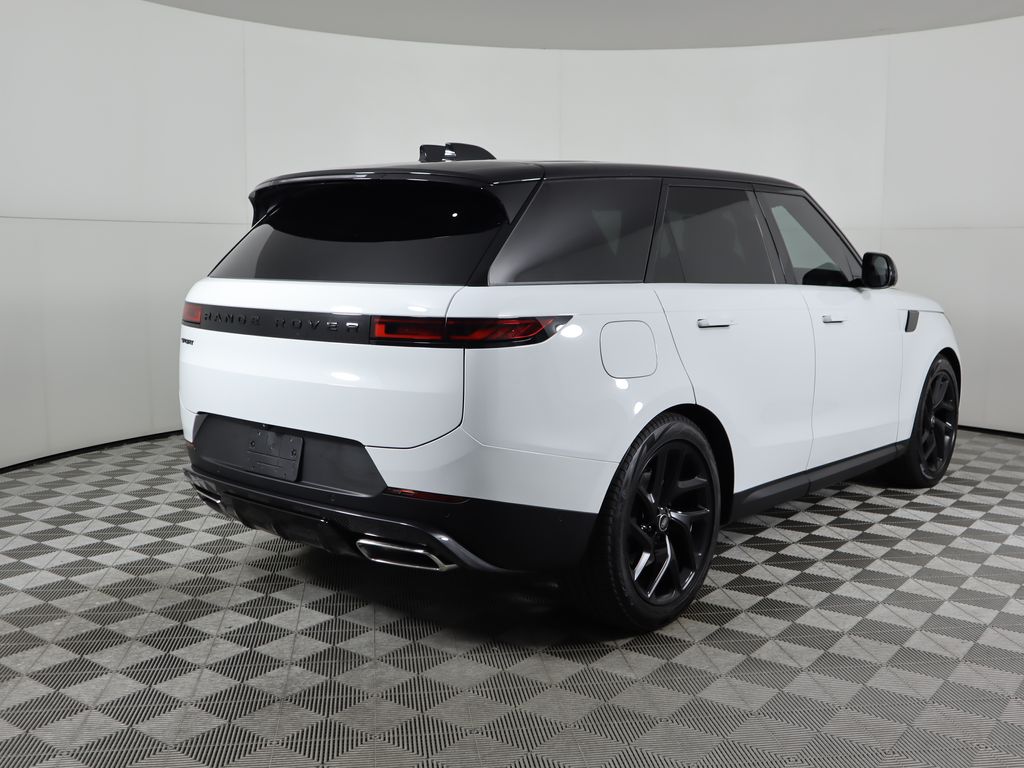 2025 Land Rover Range Rover Sport SE photo 4