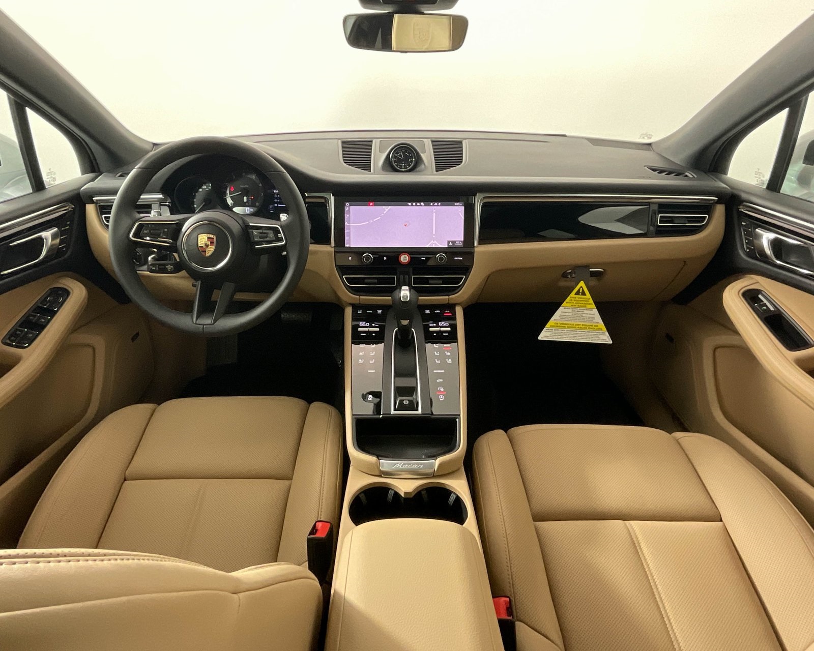 2026 Porsche Macan T photo 12